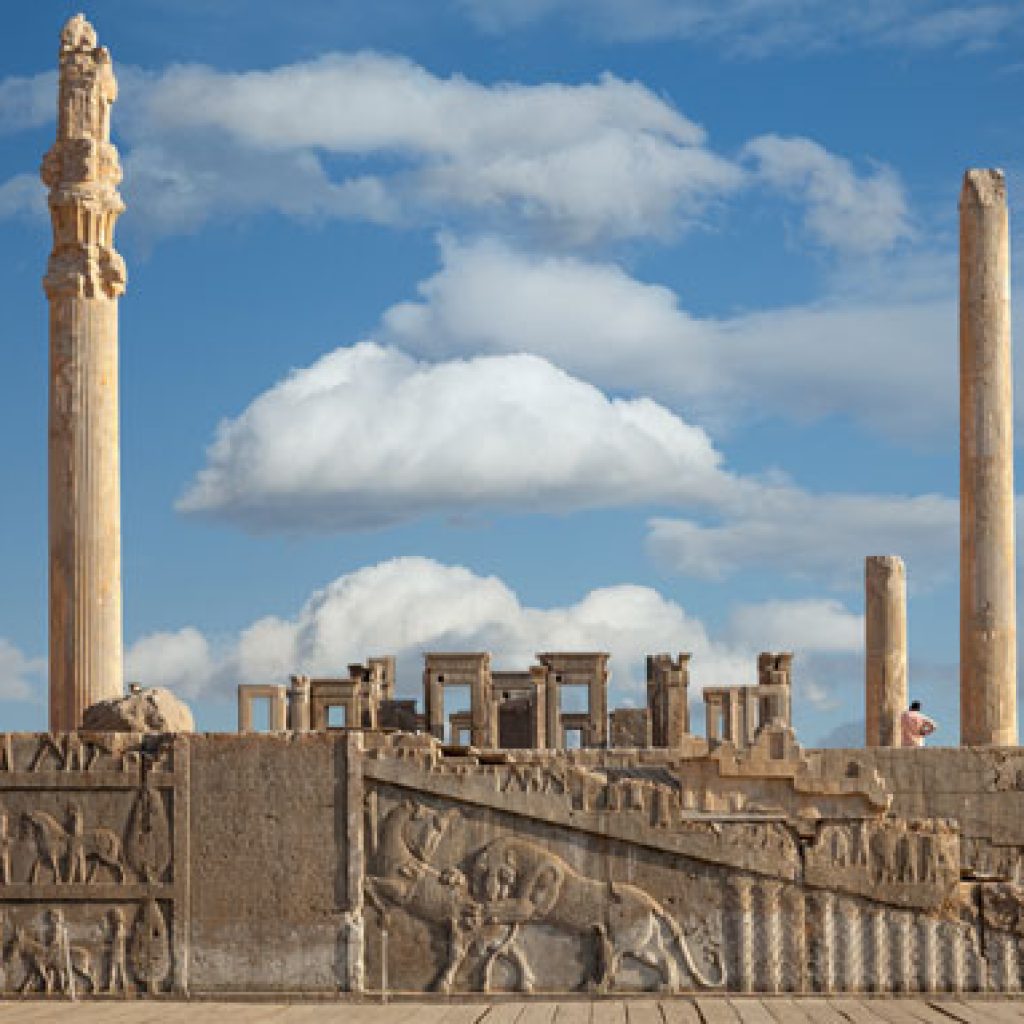 Day 4: Shiraz-  Achaemenid Palaces – Abarkooh