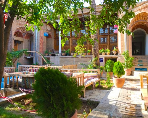 Behroozi Traditional hotel in Qazvin