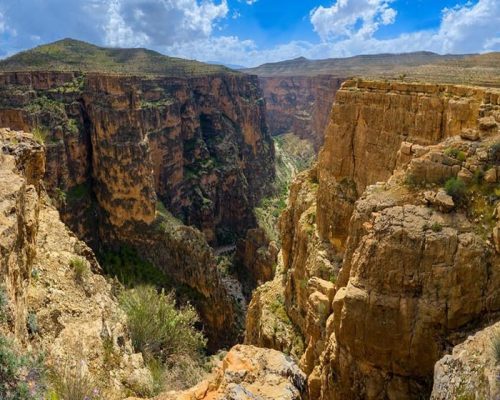 Haygher-canyon-iran-tours