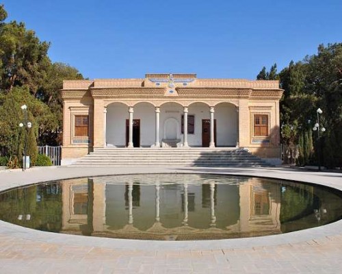 Zoroastrian_Fire_Temple_in_Yazd(FILEminimizer)