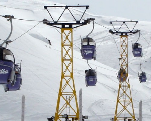 iran tour.5days ski in Dizin.friendlyiran.com